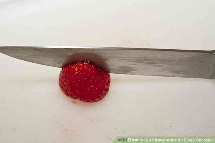 Image intitulée Couper les fraises Étape 5